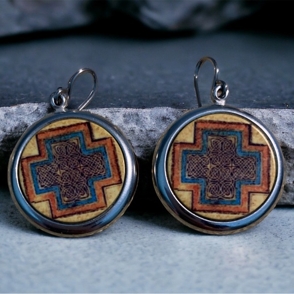 Equal armed cross from Book of Kells earrings, stamped - Picture 1 of 8